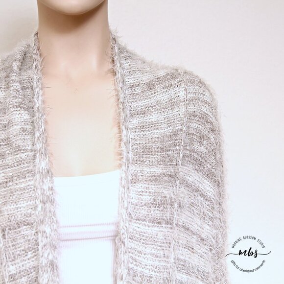 Lazy Sweater Fuzzy Fringe Open Cardigan Gray White Women Size S - Picture 3 of 9